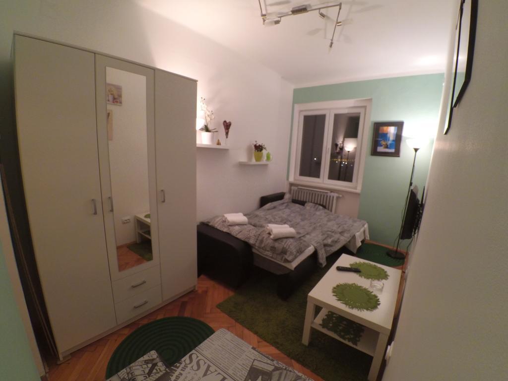 Sleep And Go Pedja Apartment Белград Екстериор снимка